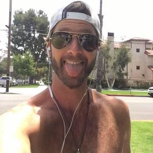 Meet your Posher, Jonathan